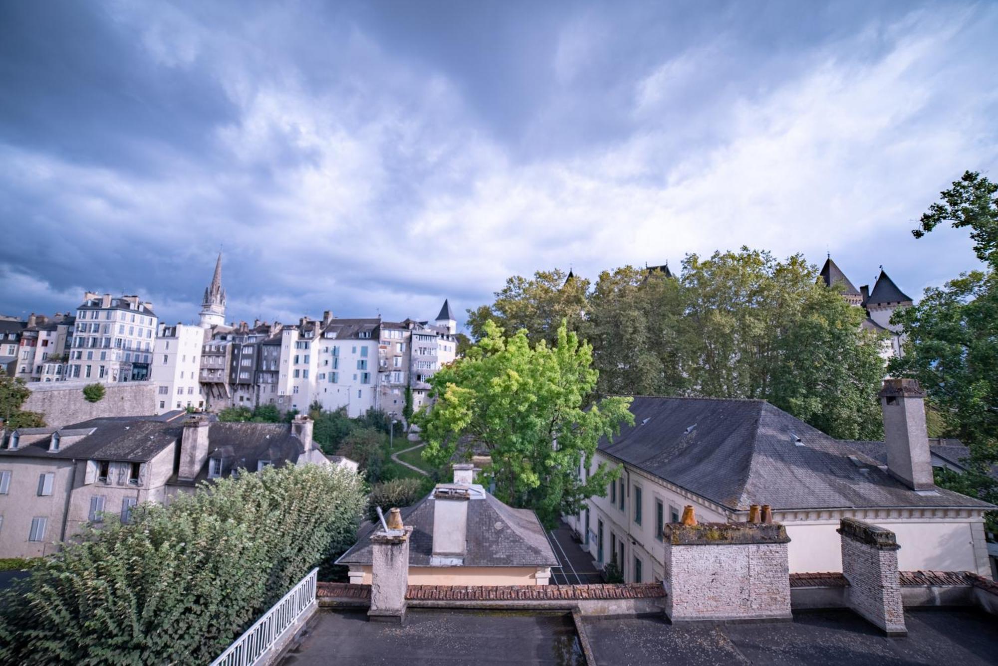 La Vue Royale - Face Au Chateau - Wifi - 4 Personnes Pau Exterior photo